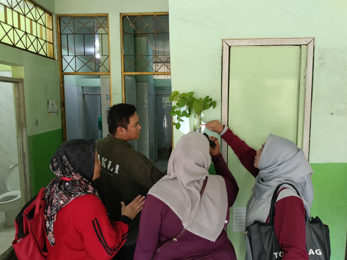 Kegiatan Pemberantasan Sarang Nyamuk (PSN) di Wilayah Sekolahan Dasar Negeri 04 Kelurahan Tanjung Priok 2