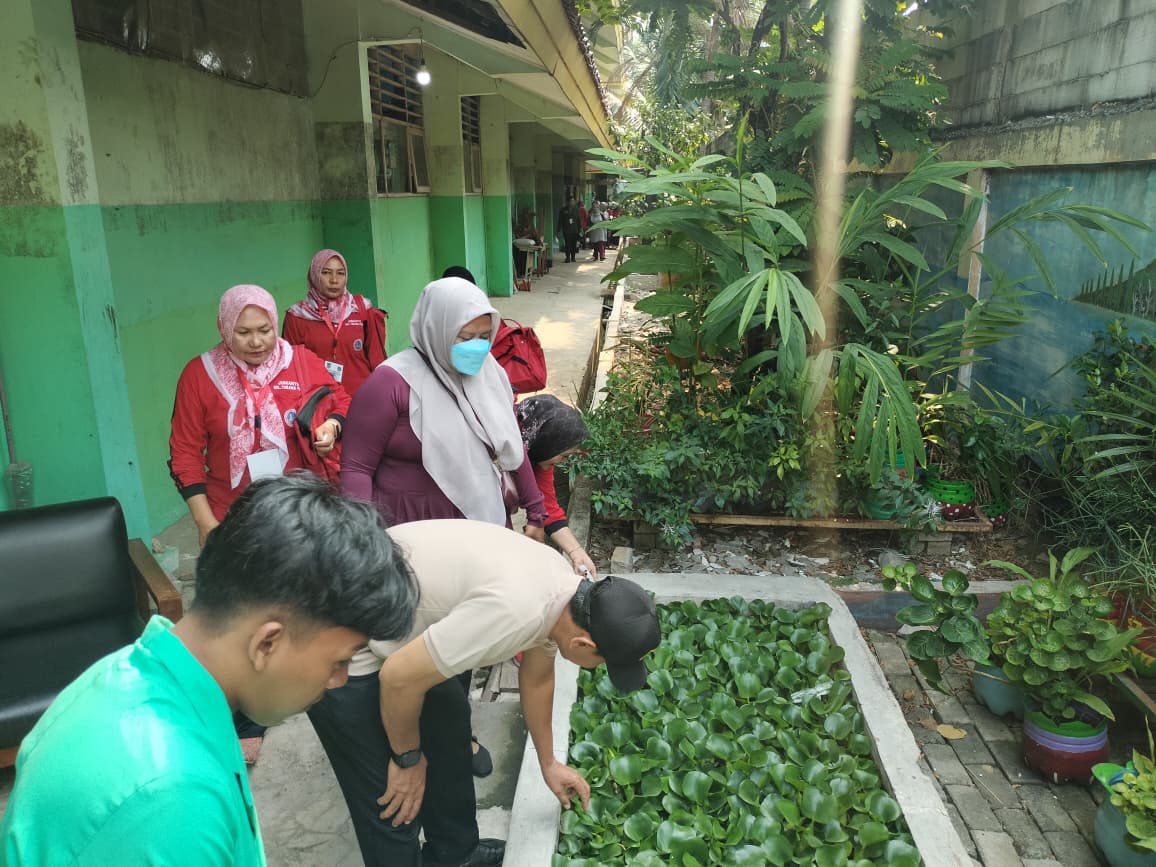 Kegiatan Pemberantasan Sarang Nyamuk (PSN) di Wilayah Sekolahan Dasar Negeri 04 Kelurahan Tanjung Priok 4