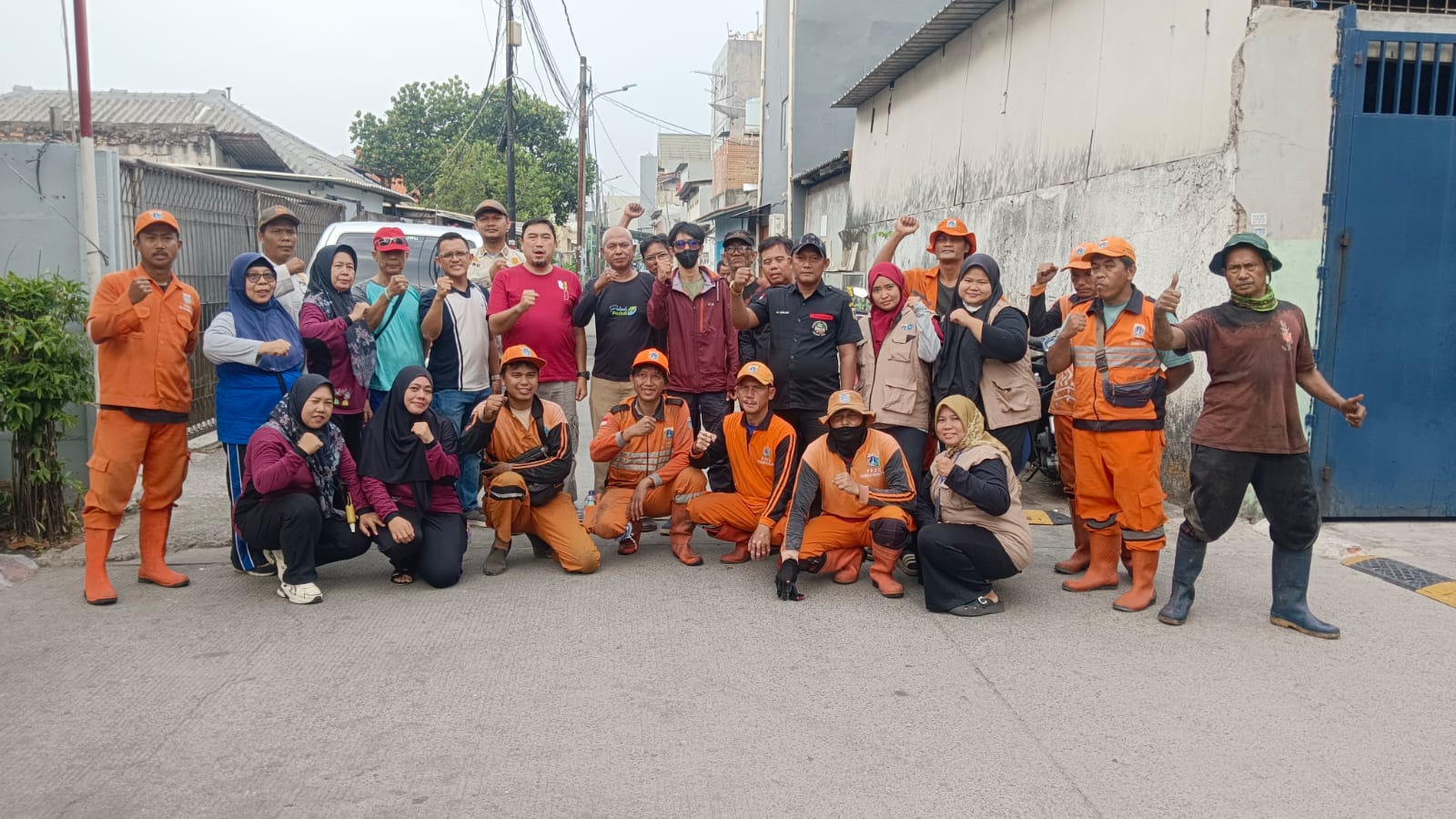 Kegiatan Kerja Bakti di Wilayah RW.016 Kelurahan Tanjung Priok 6