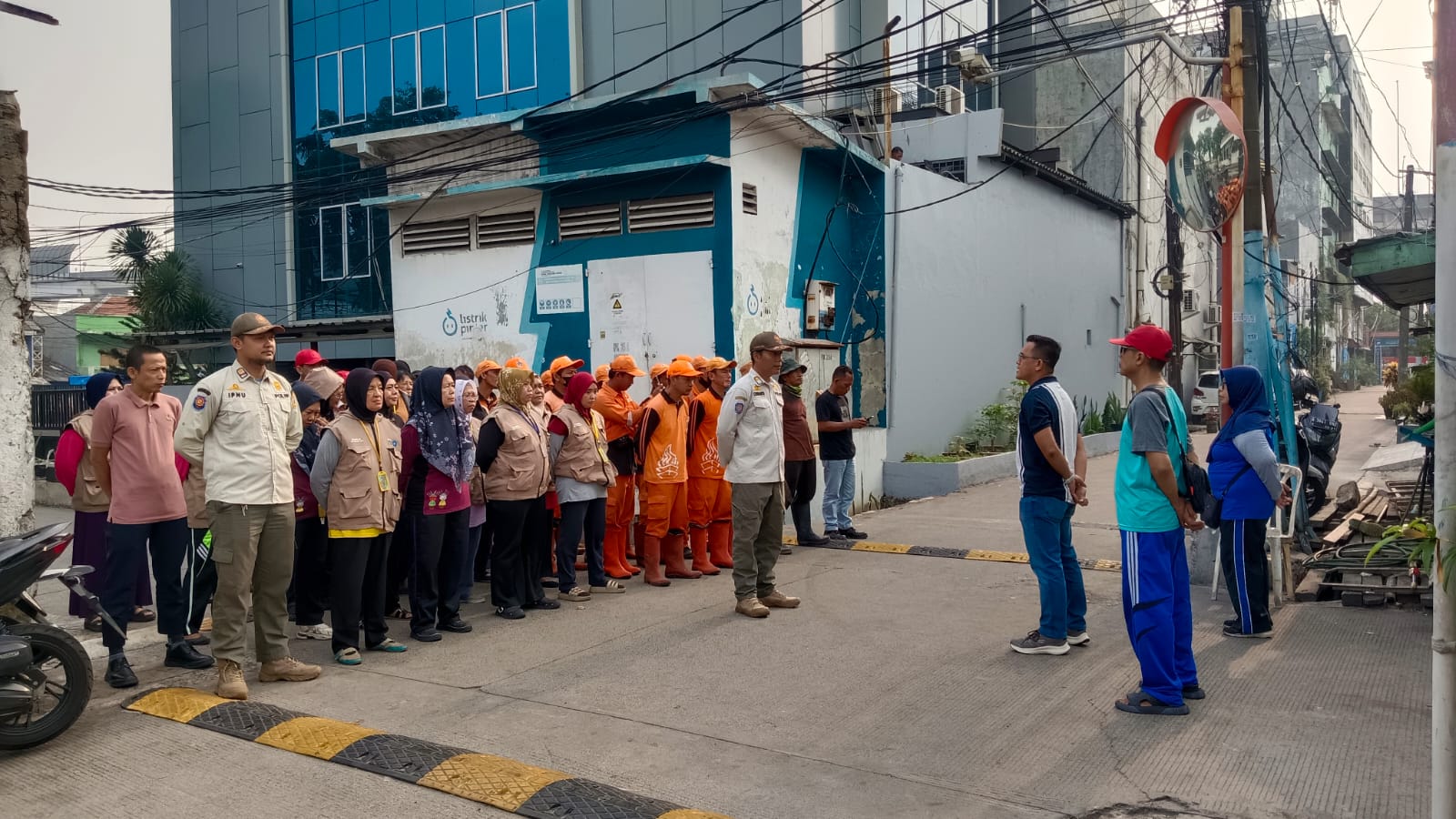 Kegiatan Kerja Bakti di Wilayah RW.016 Kelurahan Tanjung Priok 5