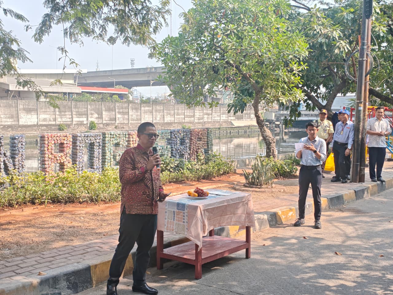 PT Bogasari Serahkan Hasil Penataan Zona 1 Kali Kresek RW 02 Kelurahan Lagoa 1