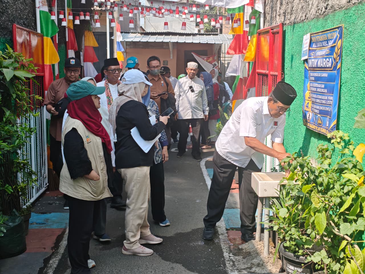Tim Verifikasi ProKlim Tingkat Nasional Laksanakan Penilaian di Bank Sampah Aglaonema RW 06 Kelurahan Lagoa 4