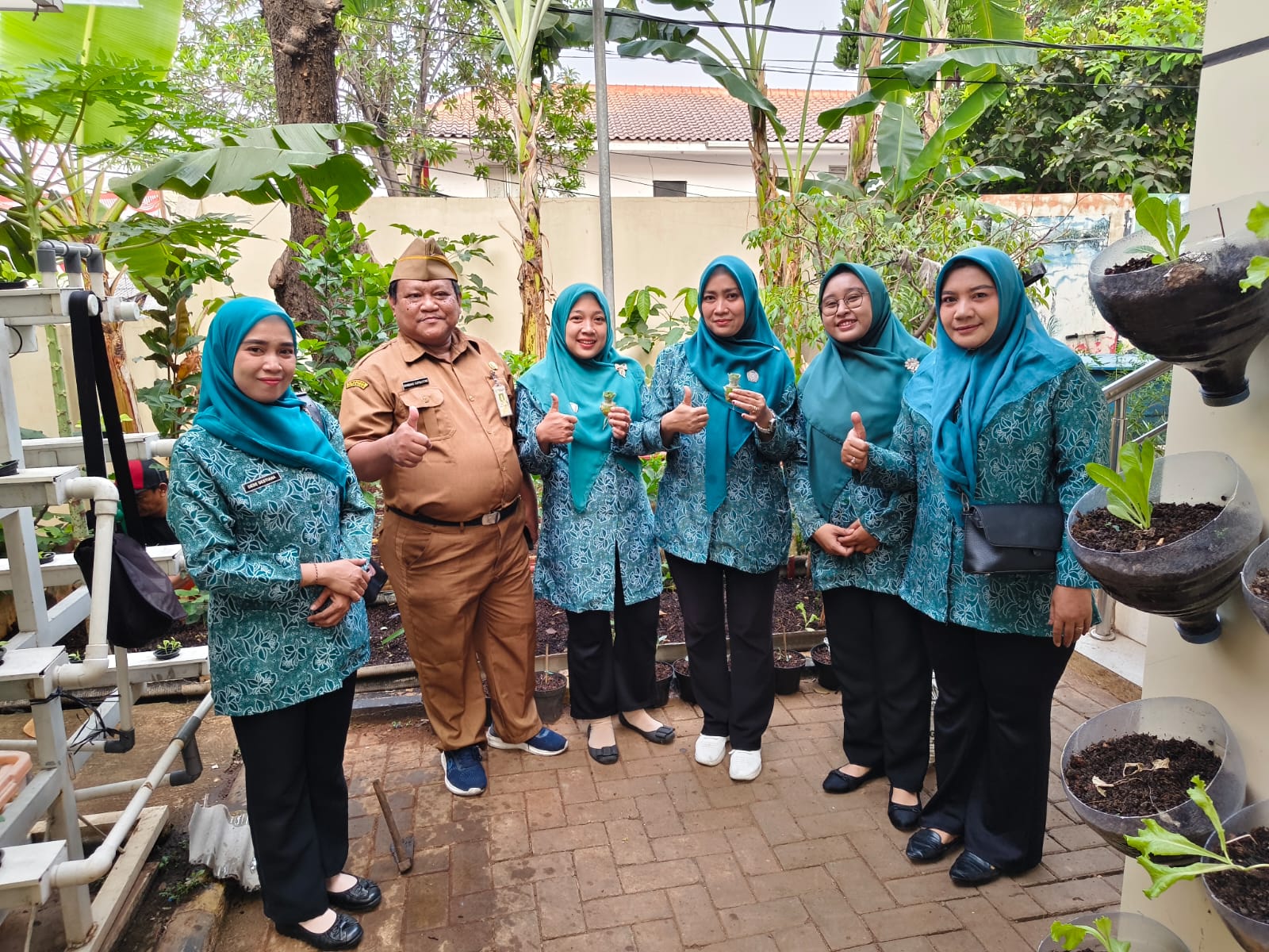 Kelurahan Lagoa Hadiri Pencanangan Gerakan Tanam Serentak Tanaman Pangan Pendamping Beras Se-DKI Jakarta Melalui Zoom Meeting 4