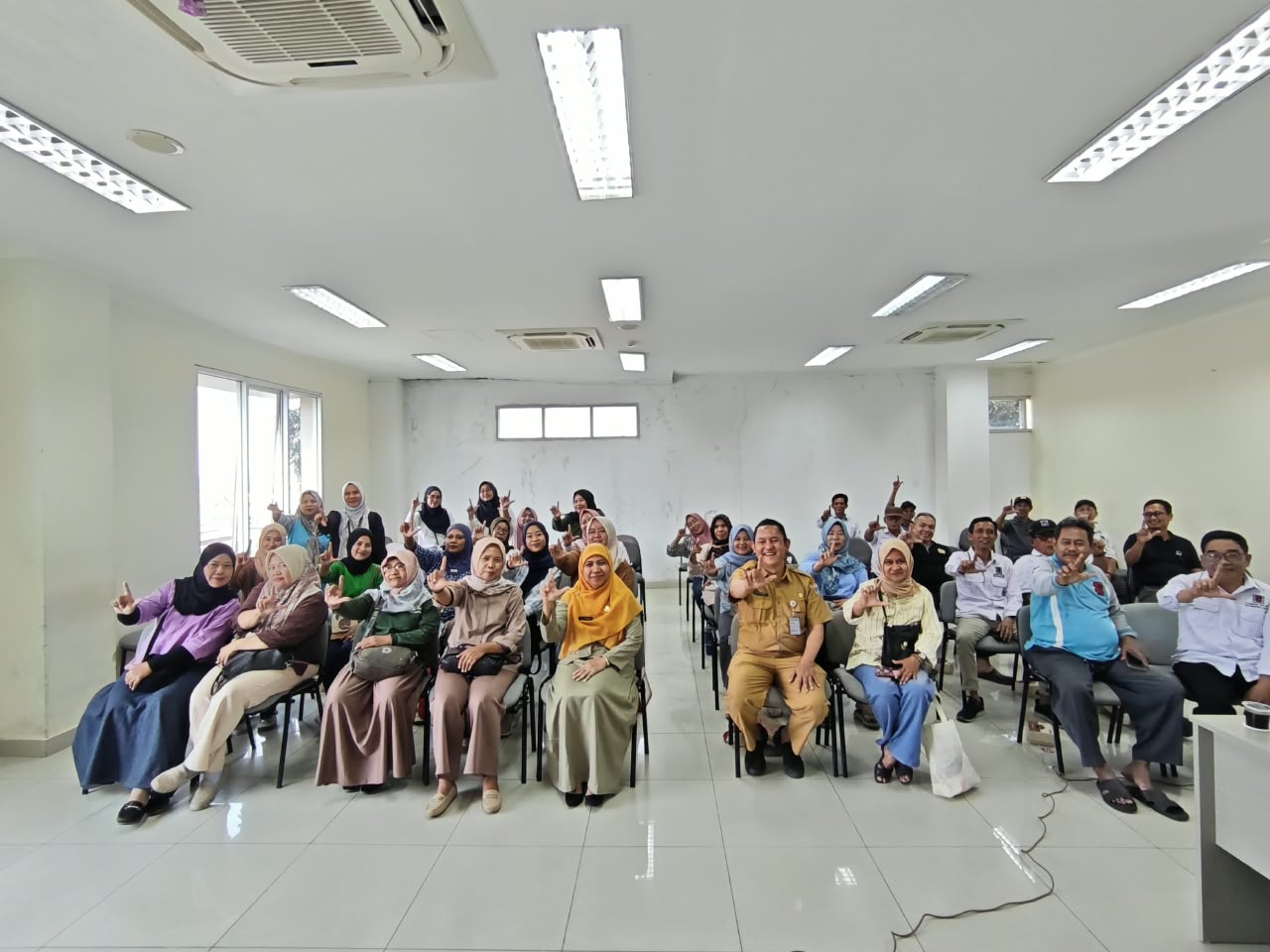 Sosialisasi Layanan Arsip Keluarga (LASIGA) di Kelurahan Lagoa 1