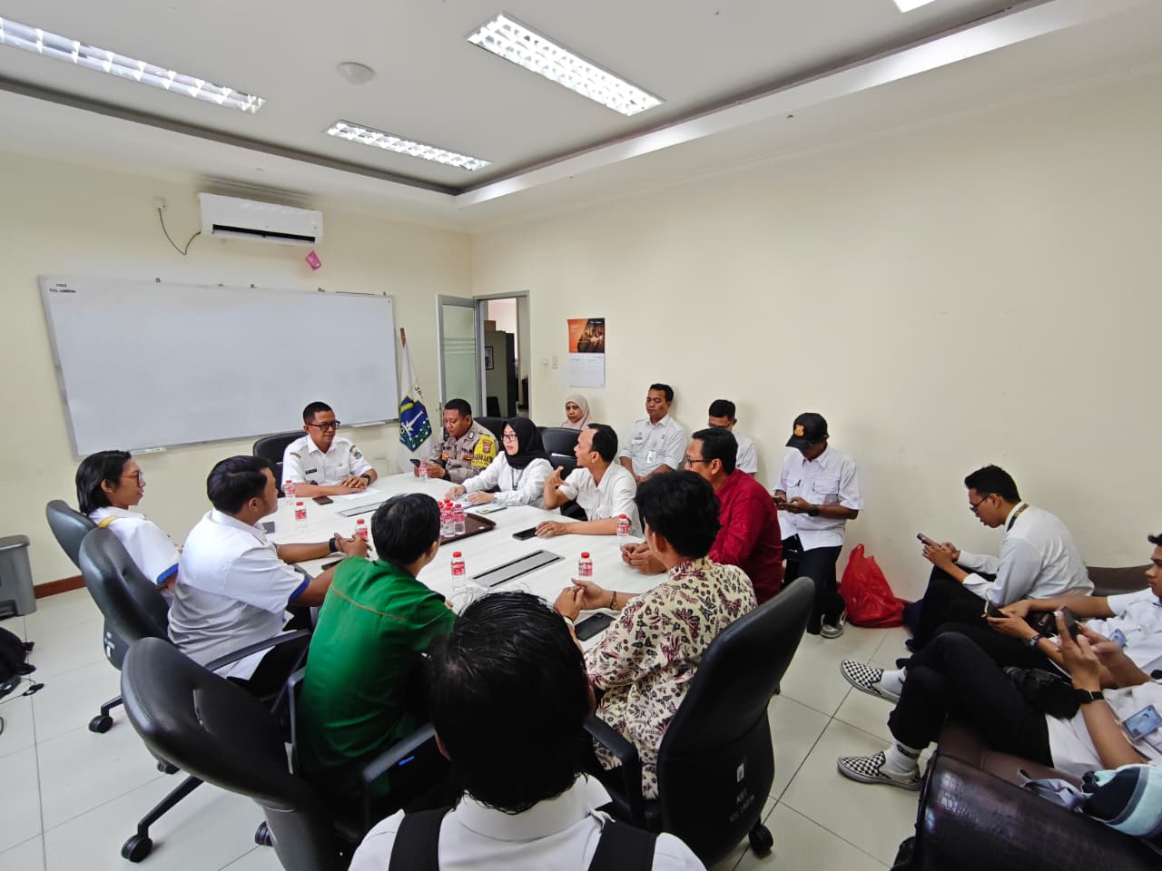EDUKASI POSBANKUM PARALEGAL KELURAHAN LAGOA 6
