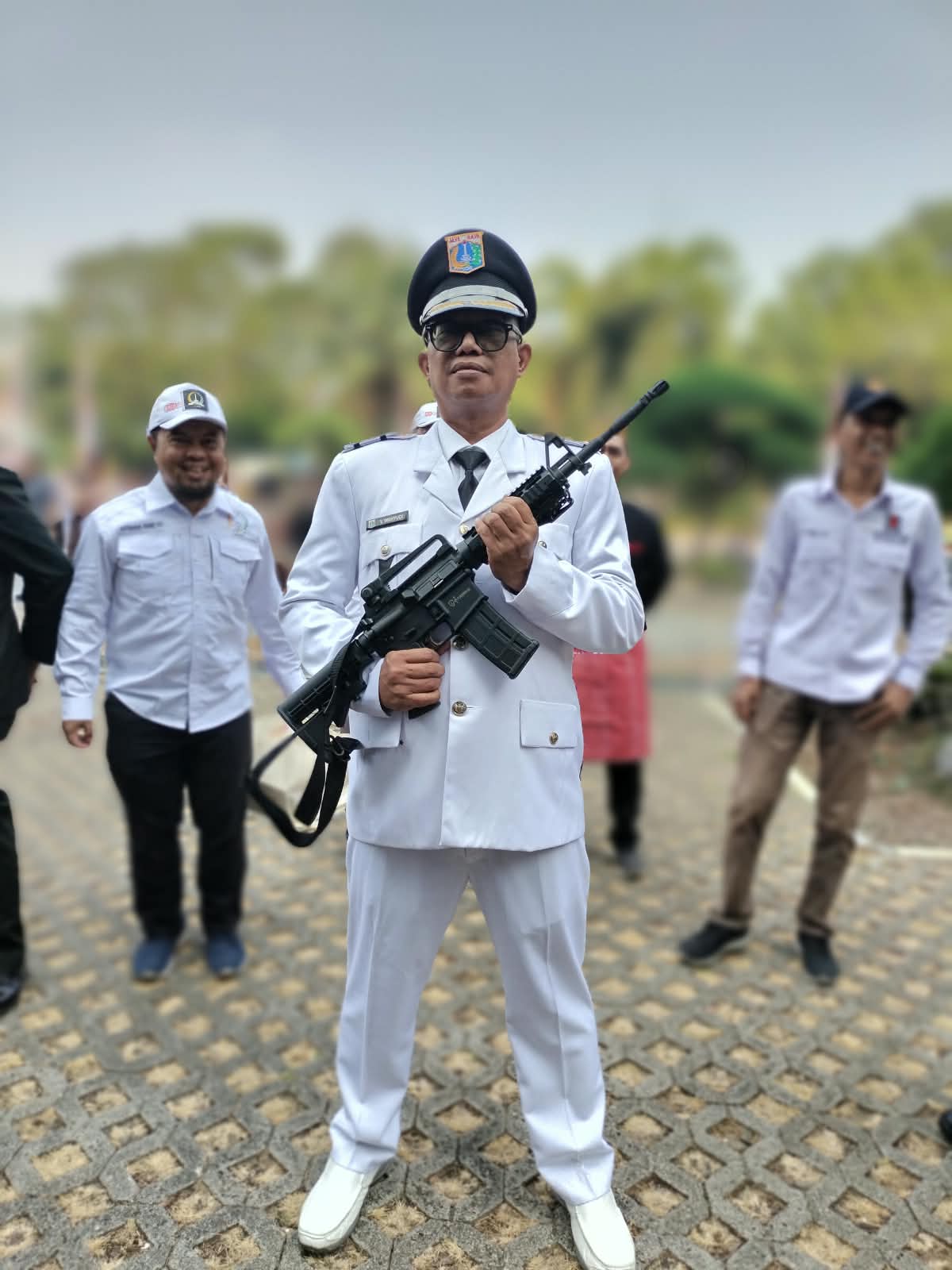 Mengahaadiri Apel HUT TNI ke-81 di Kantor Wali Kota Jakarta Utara 3