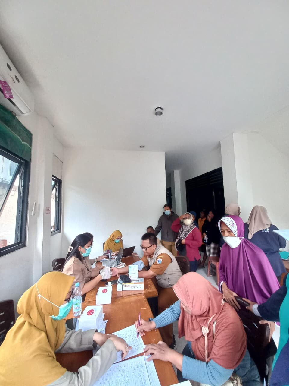Pelaksanaan Kegiatan Tracing TB-CKG dengan Pemeriksaan X-Ray bagi Warga Kelurahan Lagoa 4