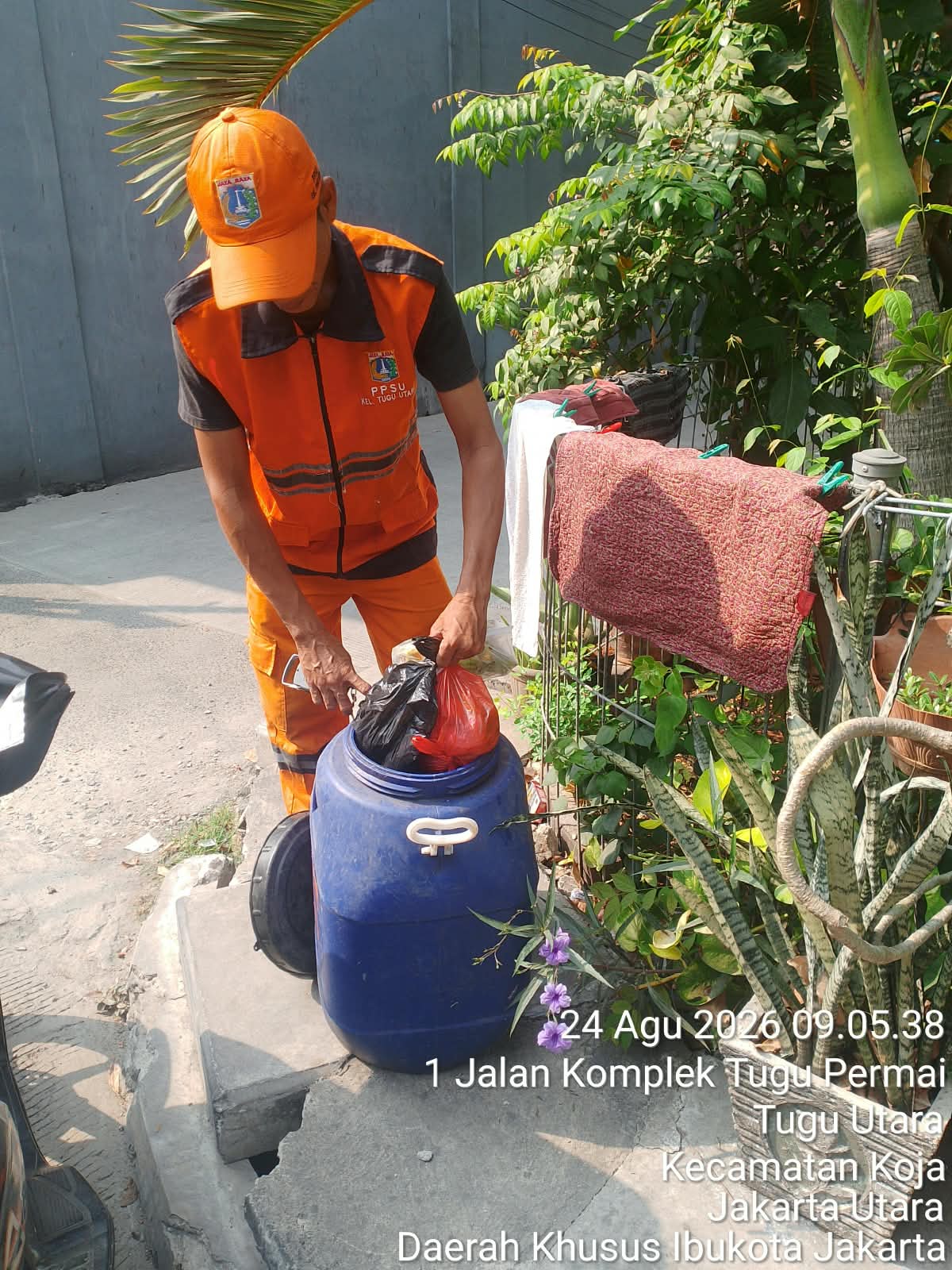 PENGANGKUTAN SAMPAH ORGANIK OLEH PPSU KELURAHAN TUGU UTARA 24 AGUSTUS 2026 5