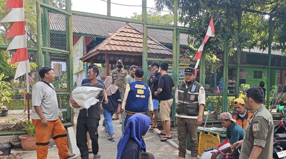 monitoring pengamanan penyaluran bantuan sosial berupa beras dari Kementerian Sosial Republik Indonesia 2