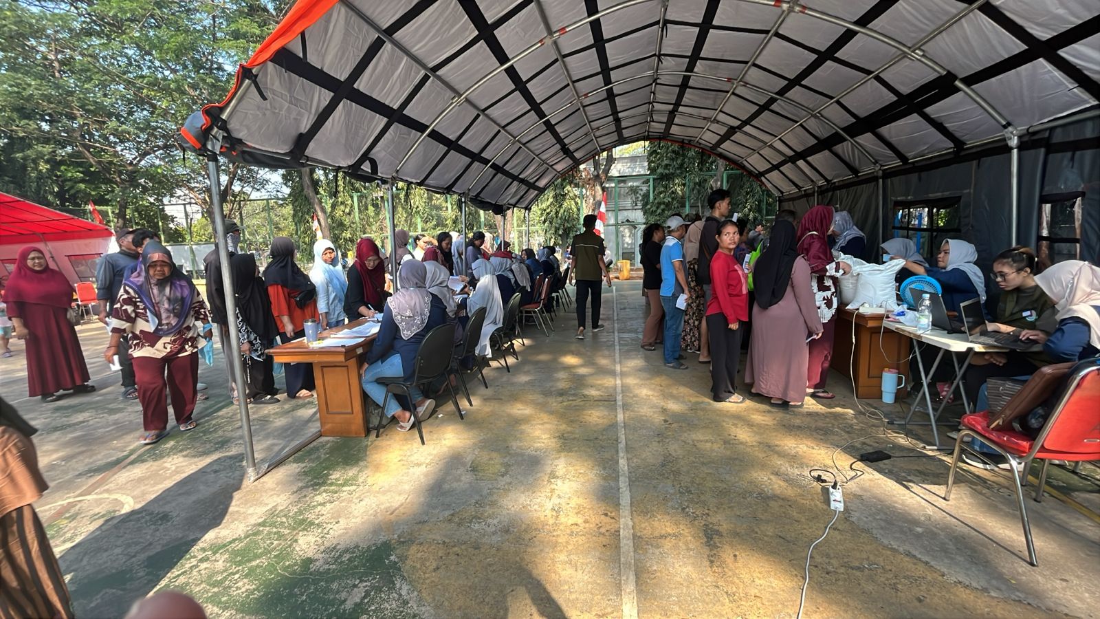 Monitoring Pendistribusian Bantuan Pangan Bulog di RPTRA Amanah 1 September 2026 3