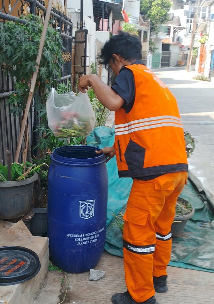 PENGANGKURTAN SAMPAH ORGANIK OLEH PPSU KELURAHAN TUGU UTARA 1 SEPTEMBER 2026 2
