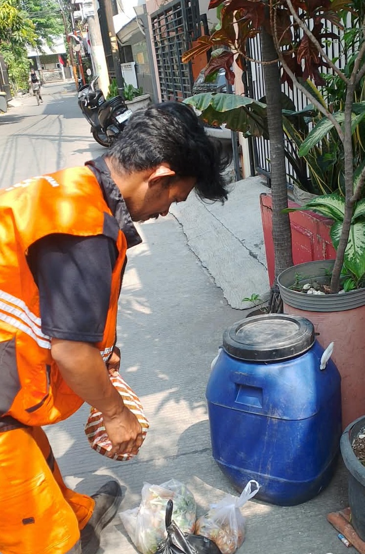 PENGANGKURTAN SAMPAH ORGANIK OLEH PPSU KELURAHAN TUGU UTARA 1 SEPTEMBER 2026 3