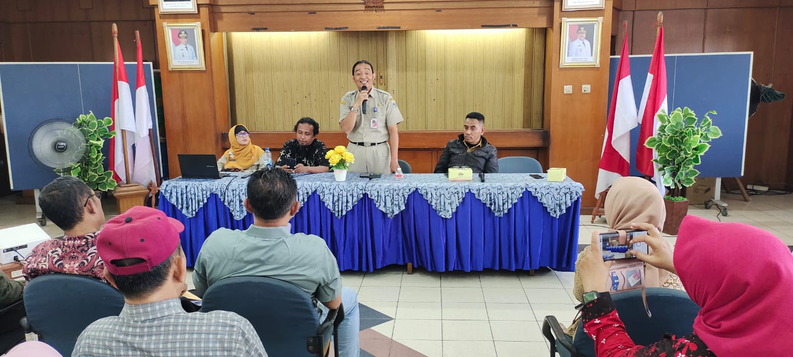 Rapat Koordinasi Penjelasan Desil di R. Pola Lt. 3 Kantor Kelurahan Tugu Utara 2