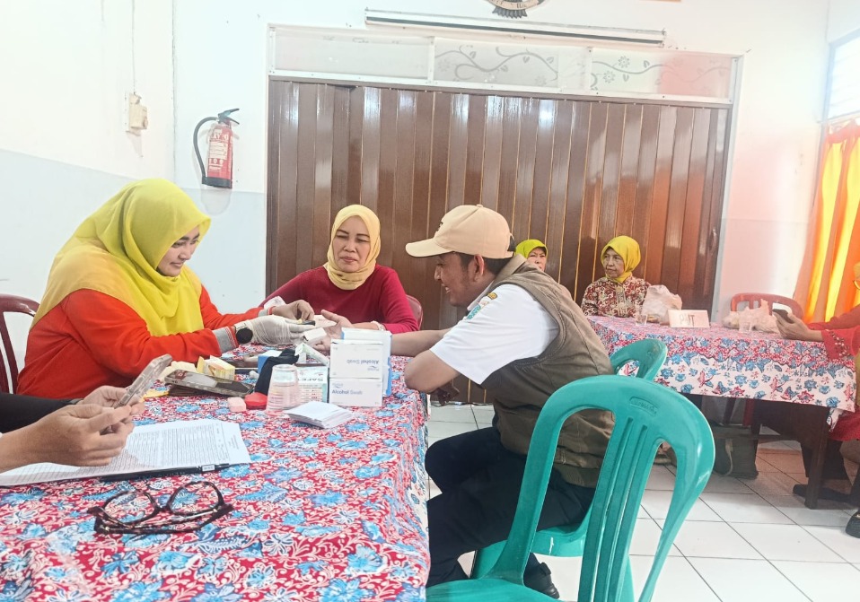Monitoring Posyandu Lansia RW 15 Kelurahan Tugu Utara Kecamatan Koja 1