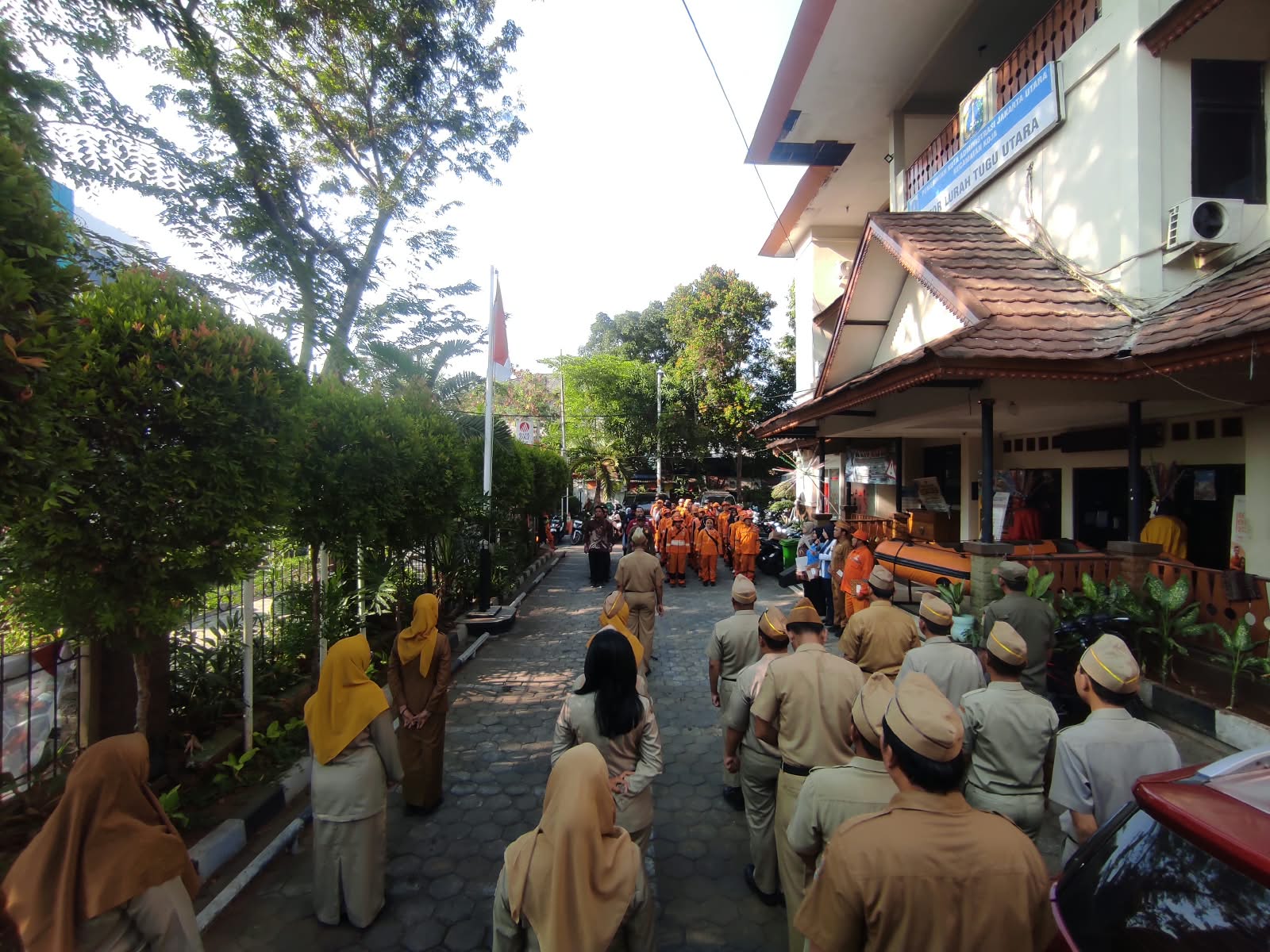 APEL PAGI 14 SEPTEMBER 2026 DIHALAMAN KANTOR KELURAHAN TUGU UTARA 2