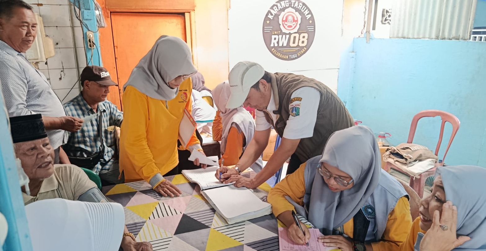 Monitoring Posyandu Lansia Digelar di RW 008 Kelurahan Tugu Utara 4