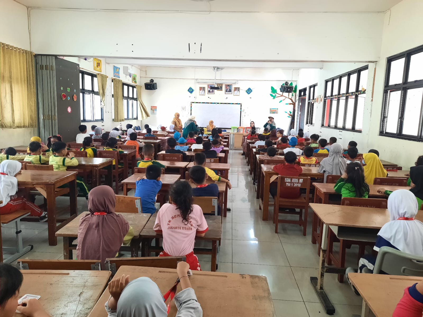 Sosialisasi Pilah Sampah di SDN 03 Tugu Selatan, Tanamkan Kepedulian Lingkungan Sejak Dini 5