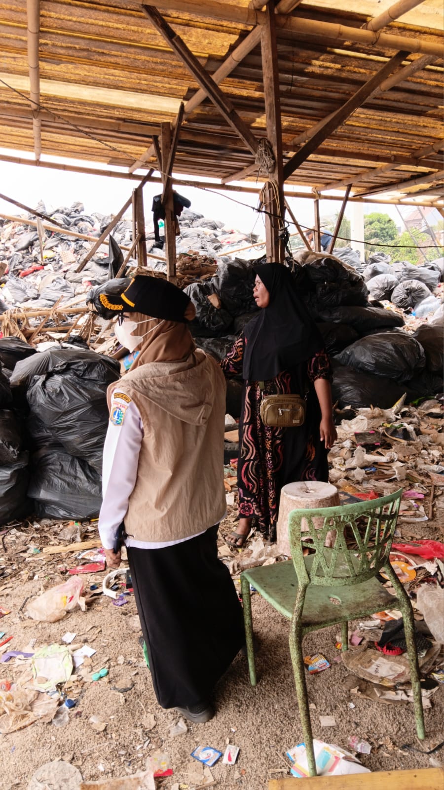 Pemantauan Perapihan dan Penataan Sampah di RW 07 3