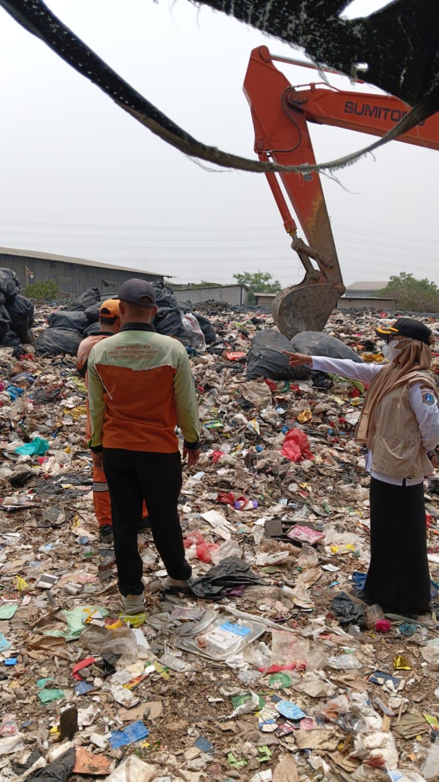 Pemantauan Perapihan dan Penataan Sampah di RW 07 5
