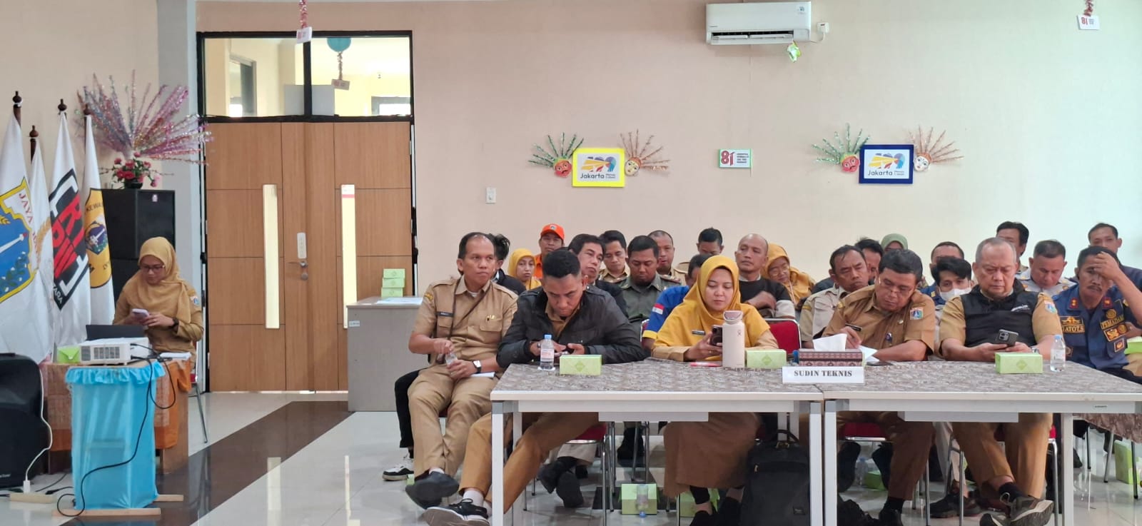 Rapat Koordinasi Mingguan Tingkat Kecamatan Koja 5