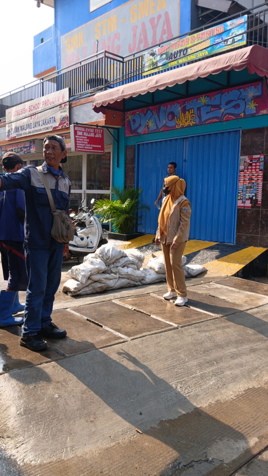Pembuatan Crossing (sudatan/potongan) Saluran air di Jalan STM Walang, Kelurahan Tugu Selatan, Kecamatan Koja, Jakarta Utara 3