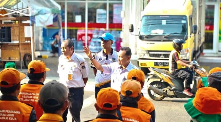 KERJA BAKTI MASSAL SEPUTAR WADUK RAWA BADAK SELATAN 5