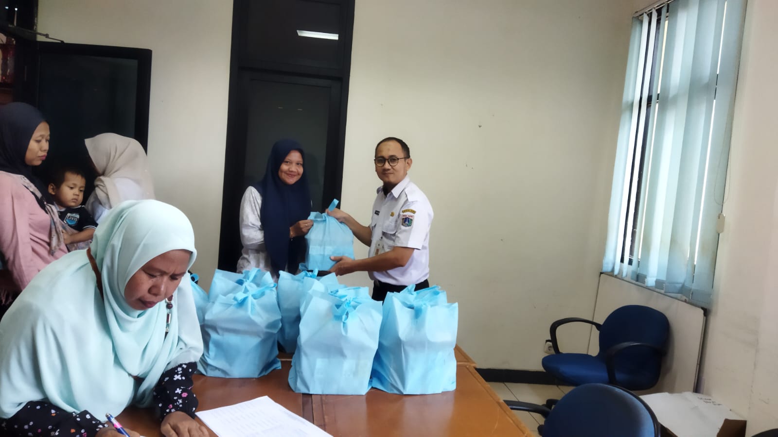 Bantuan Natura untuk Mendukung Pencegahan Stunting di Tugu Selatan 5