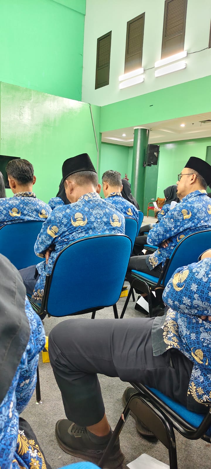 PEMBERDAYAAN MASYARAKAT ANTI NARKOBA MELALUI TES URINE 3