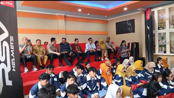 ROADSHOW JAKARTA DAMAI PELAJAR BERSATU TAWURAN BERLALU 5