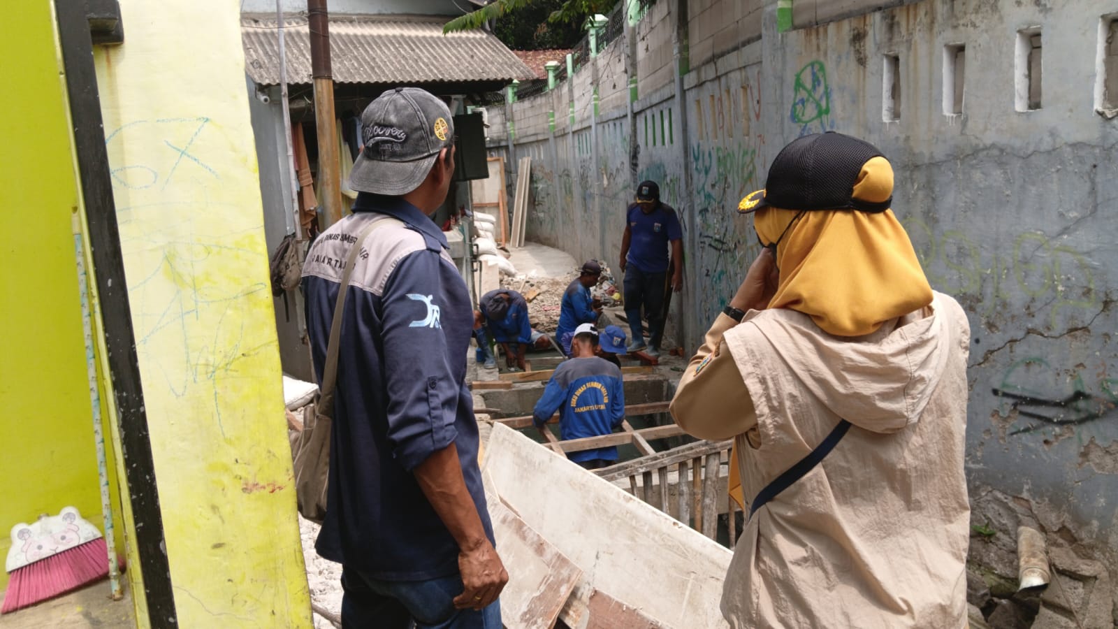Pembuatan Crossing Saluran PHB 5