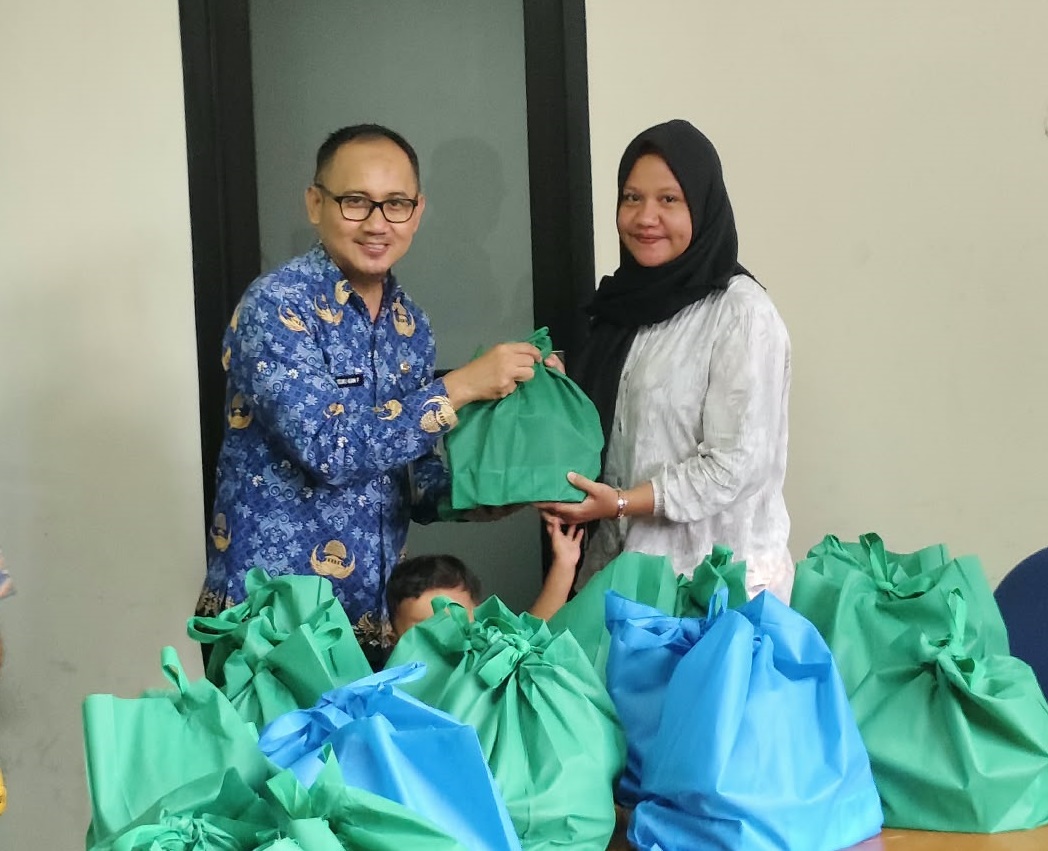 Pembagian Bantuan Natura Lansia Tahap V 3
