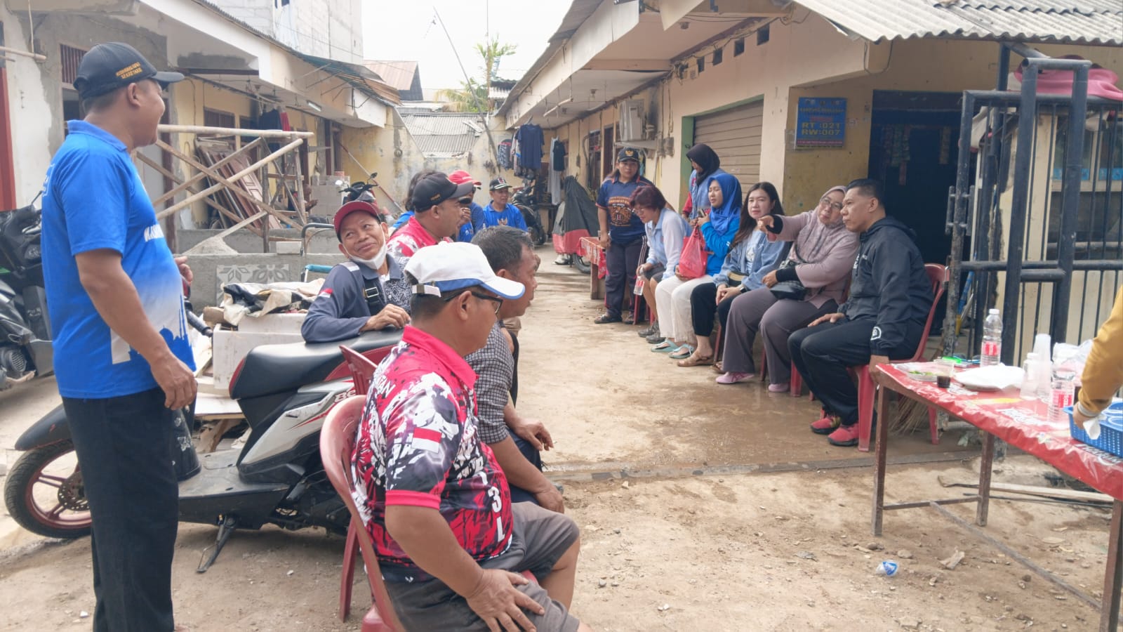 Warga RT 21 RW 07 Bersama PPSU Tugu Selatan Gelar Kerja Bakti Lingkungan 5