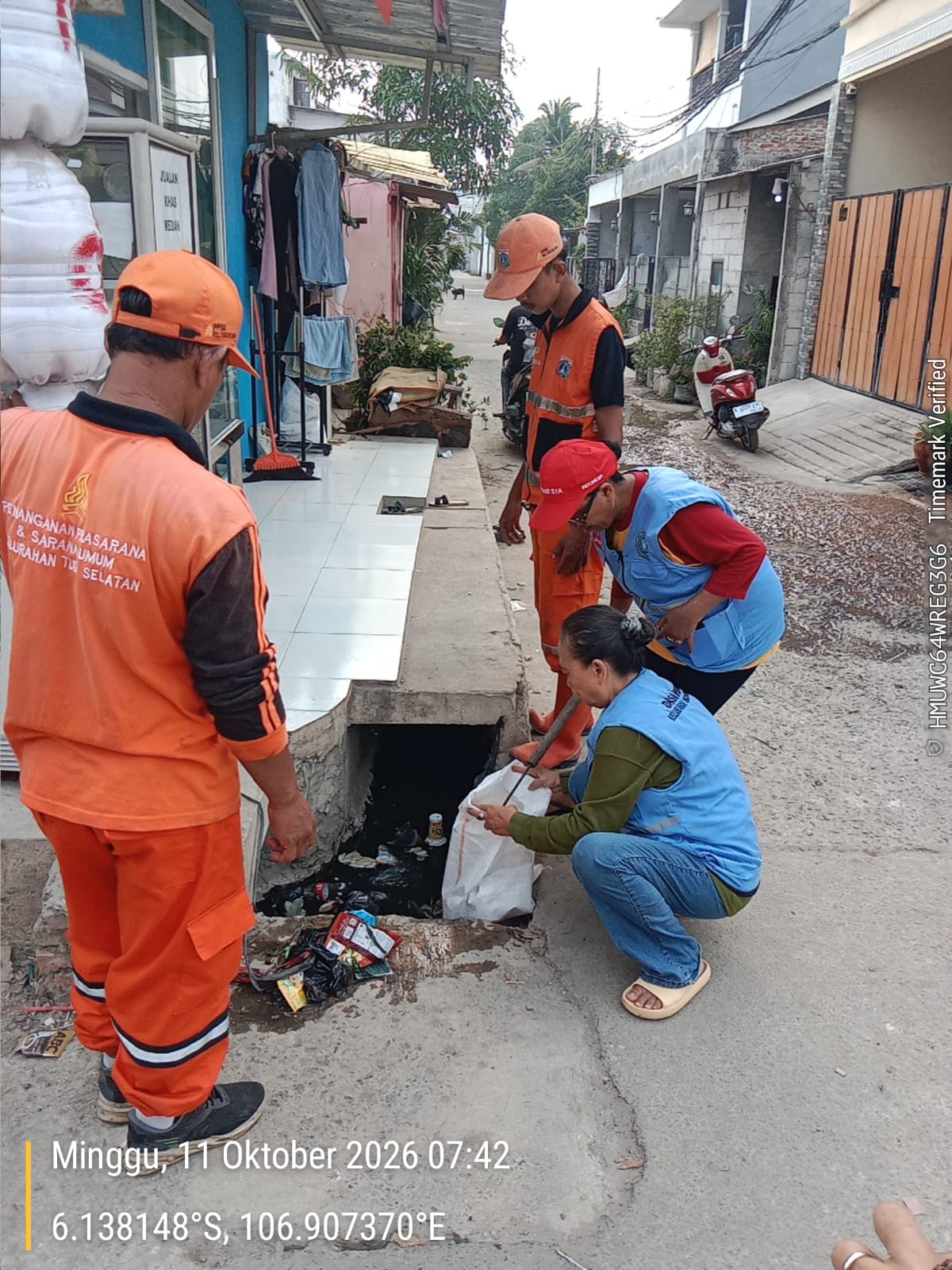 Warga RT 21 RW 07 Bersama PPSU Tugu Selatan Gelar Kerja Bakti Lingkungan 1