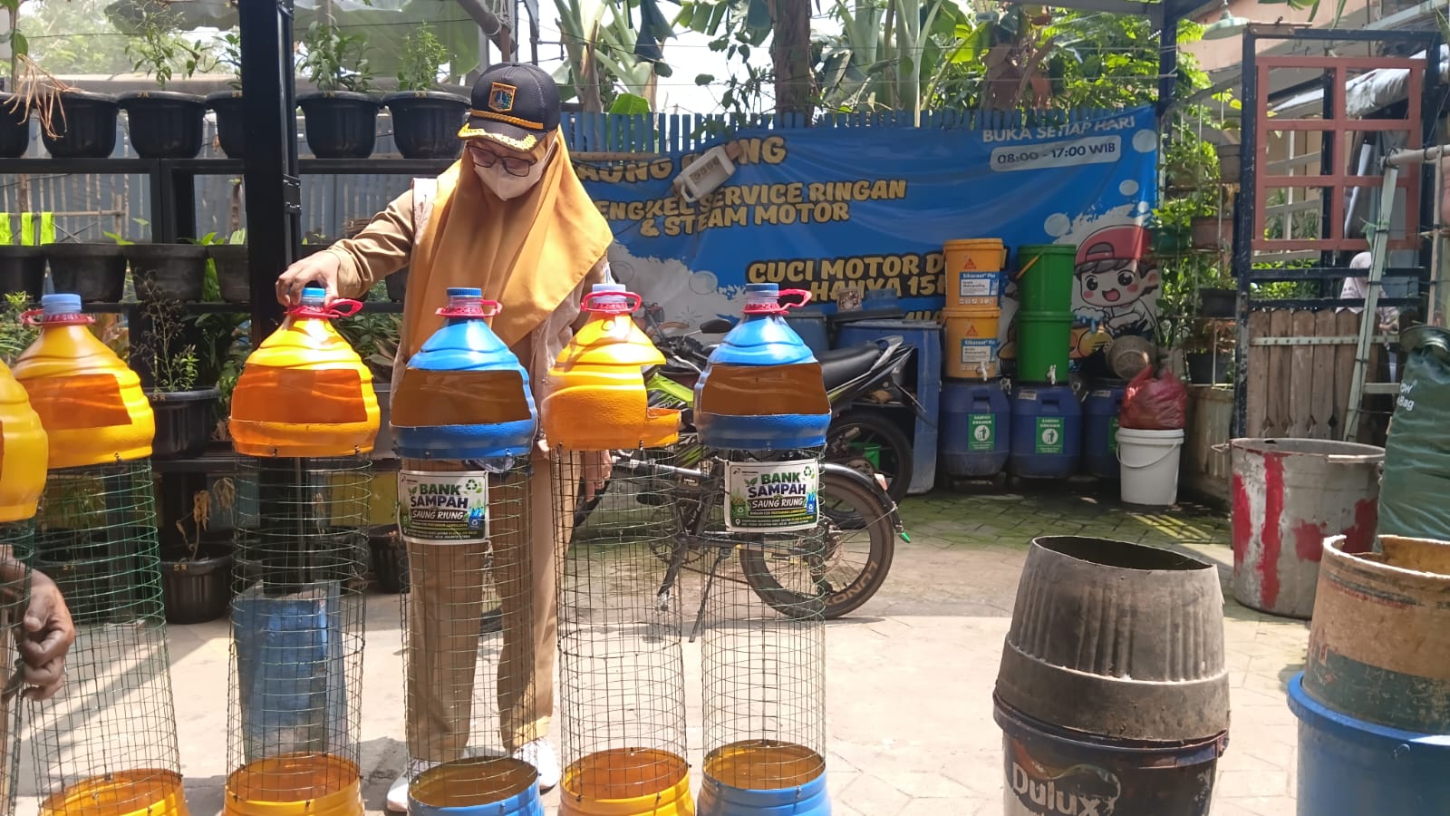 Tingkatkan Pengelolaan Sampah Mandiri, Kasi Ekbang Tinjau Pembuatan Kompos dan Bank Sampah Saung Riung 2
