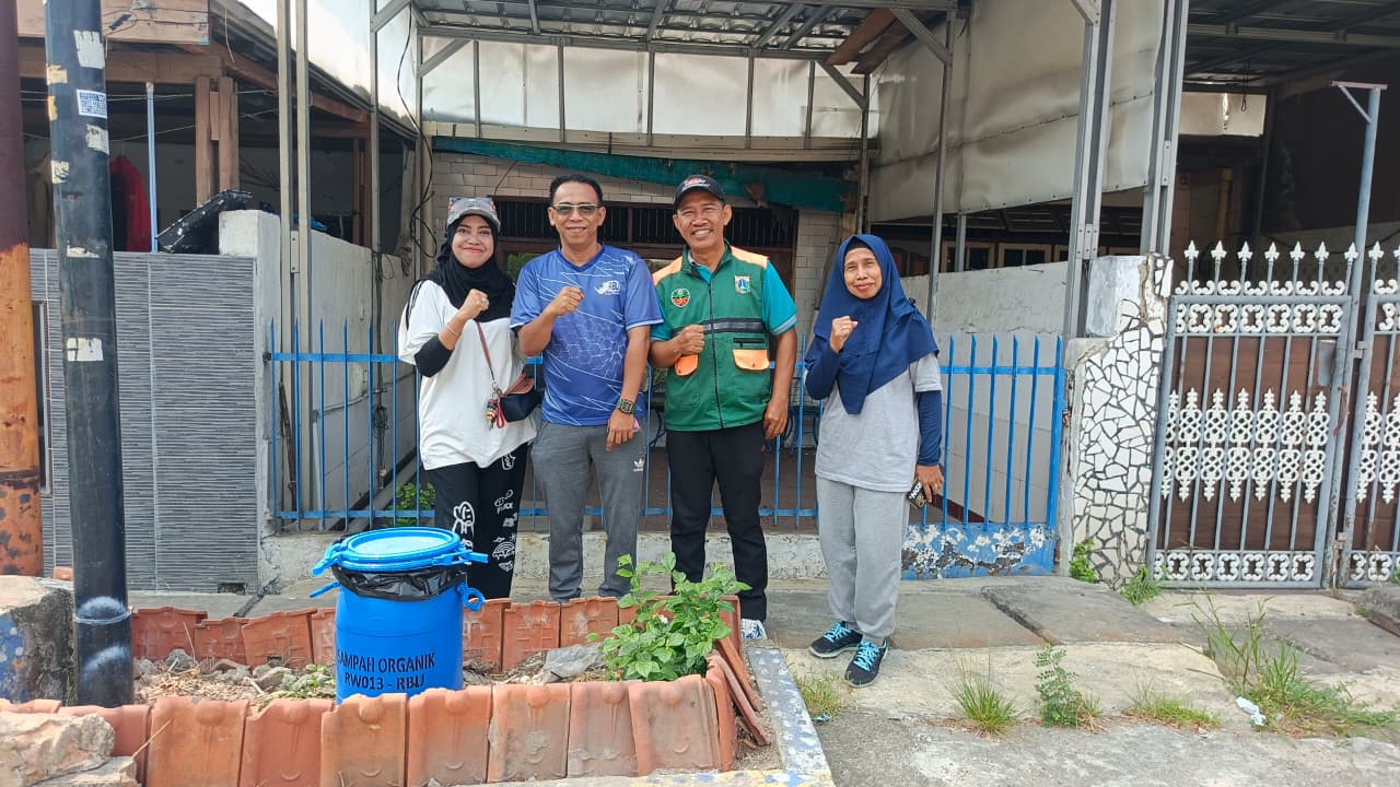 Semangat Tak Mengenal Hari Libur! 2