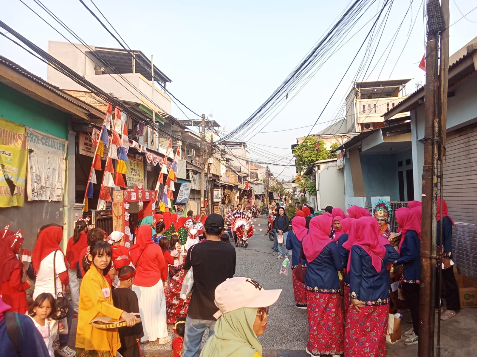 Semarak Karnaval Sepeda Hias dan Kostum Kreatif RW 011 1