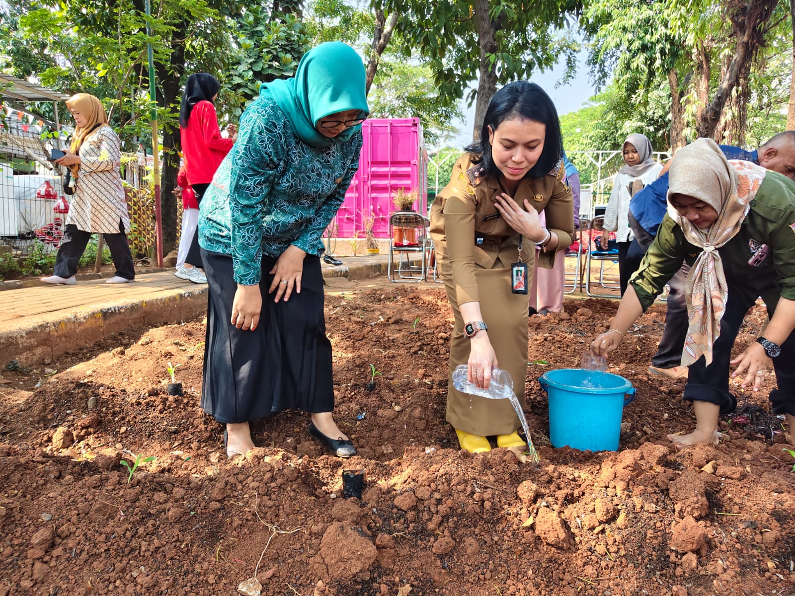 Tanam Serentak, Hijaukan Lingkungan Bersama 2
