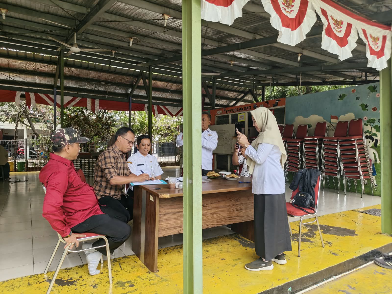 Serah Terima Penyelesaian Renovasi Dua Lapangan Futsal di Wilayah Kelurahan Rawa Badak Utara 2