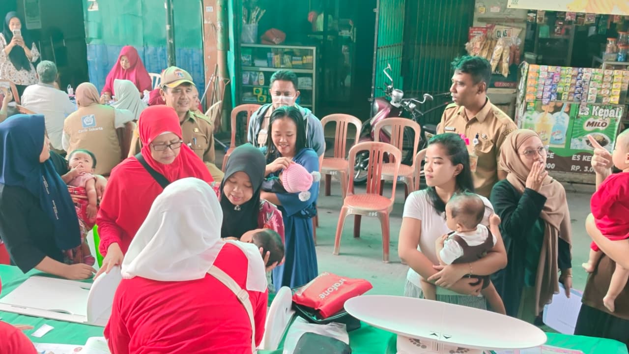 Kelurahan Rawa Badak Selatan Laksanakan Monitoring Posyandu RW 08 5
