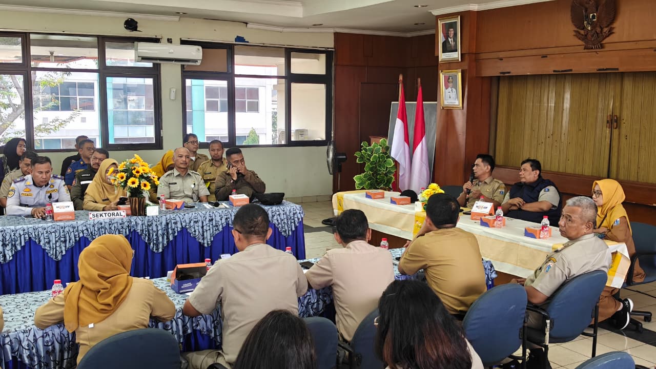 Lurah Rawa Badak Selatan Hadiri Rapat Mingguan Tingkat Kecamatan Koja 4