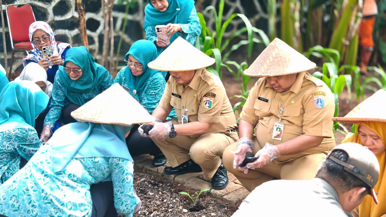 Gerakan Tanam Serentak Pendamping Beras Dukung Ketahanan Pangan Keluarga di Rawa Badak Selatan 4