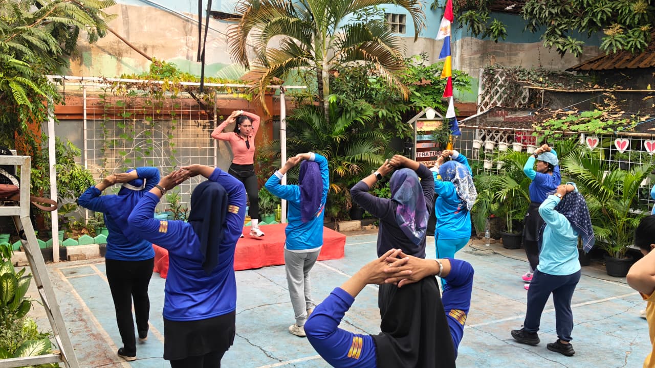 Jaga Kebugaran dan Kekompakan, Kelurahan Rawa Badak Selatan Gelar Senam Pagi Bersama 2