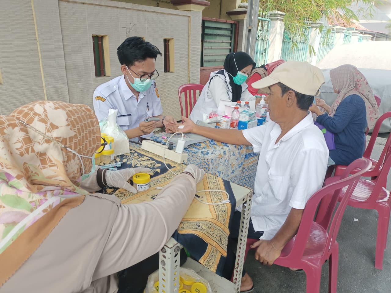 Kegiatan Monitoring dan Evaluasi Penanggulangan Penyakit Tuberkulosis (TB) di Wilayah RW 003 Kelurahan Koja 5