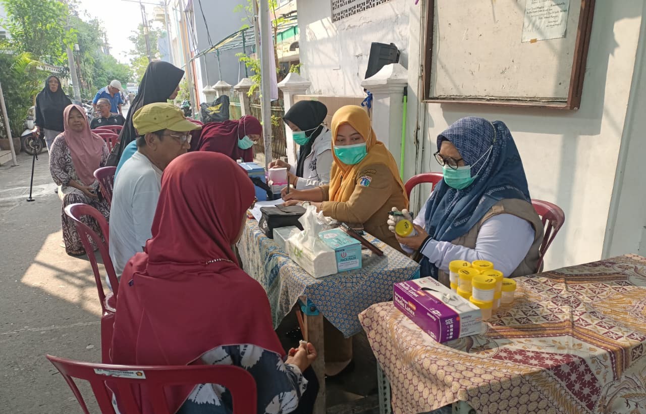 Kegiatan Monitoring dan Evaluasi Penanggulangan Penyakit Tuberkulosis (TB) di Wilayah RW 003 Kelurahan Koja 1