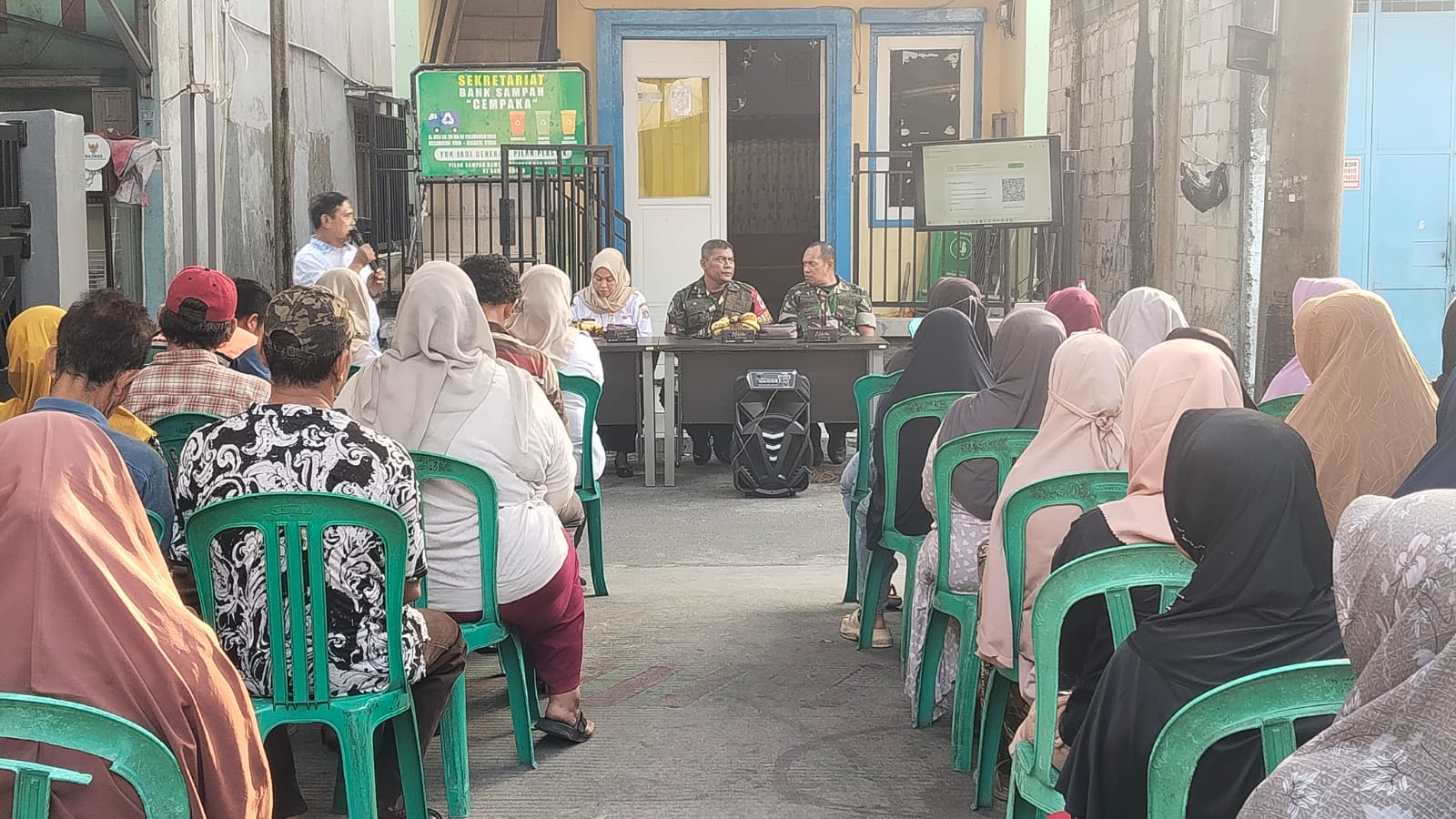 Sosialisasi Gerakan Pilah Sampah di Wilayah RW 008 Kelurahan Koja 2