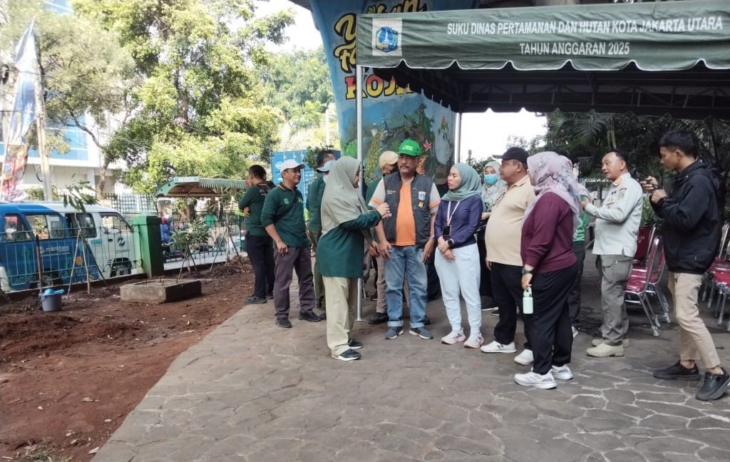 Jumat Menanam' bersama Suku Dinas Pertamanan dan Hutan Kota Administrasi Jakarta Utara 1
