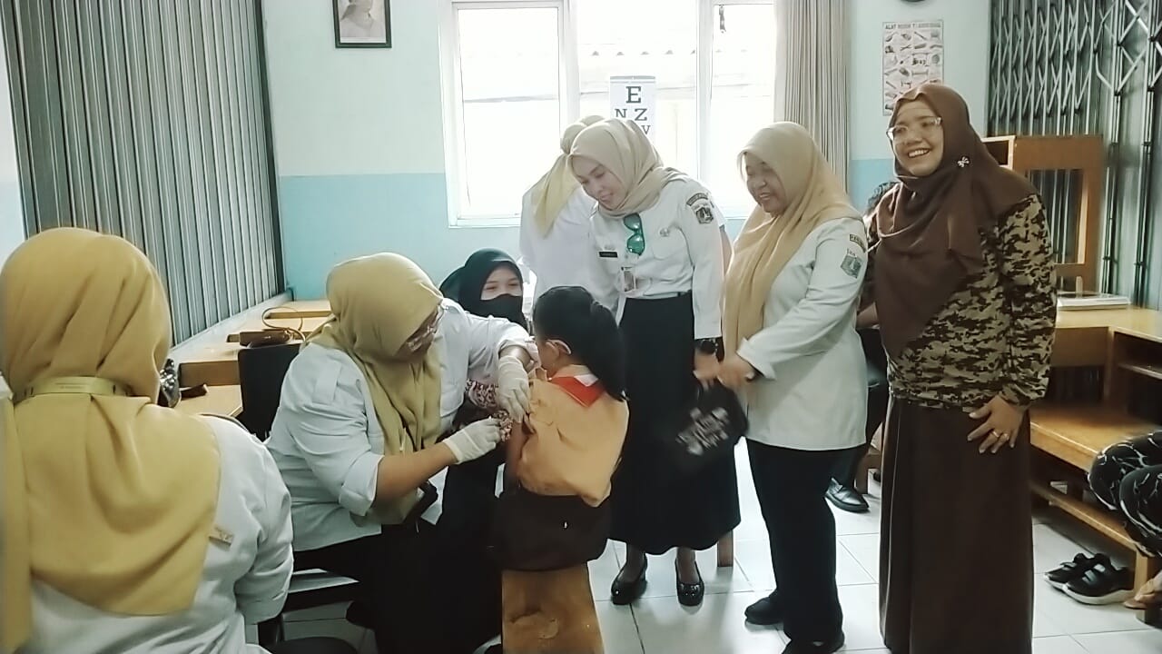 Pelaksanaan Bulan Imunisasi Anak Sekolah (BIAS) SDS Bina Pusaka Kelurahan Koja 3