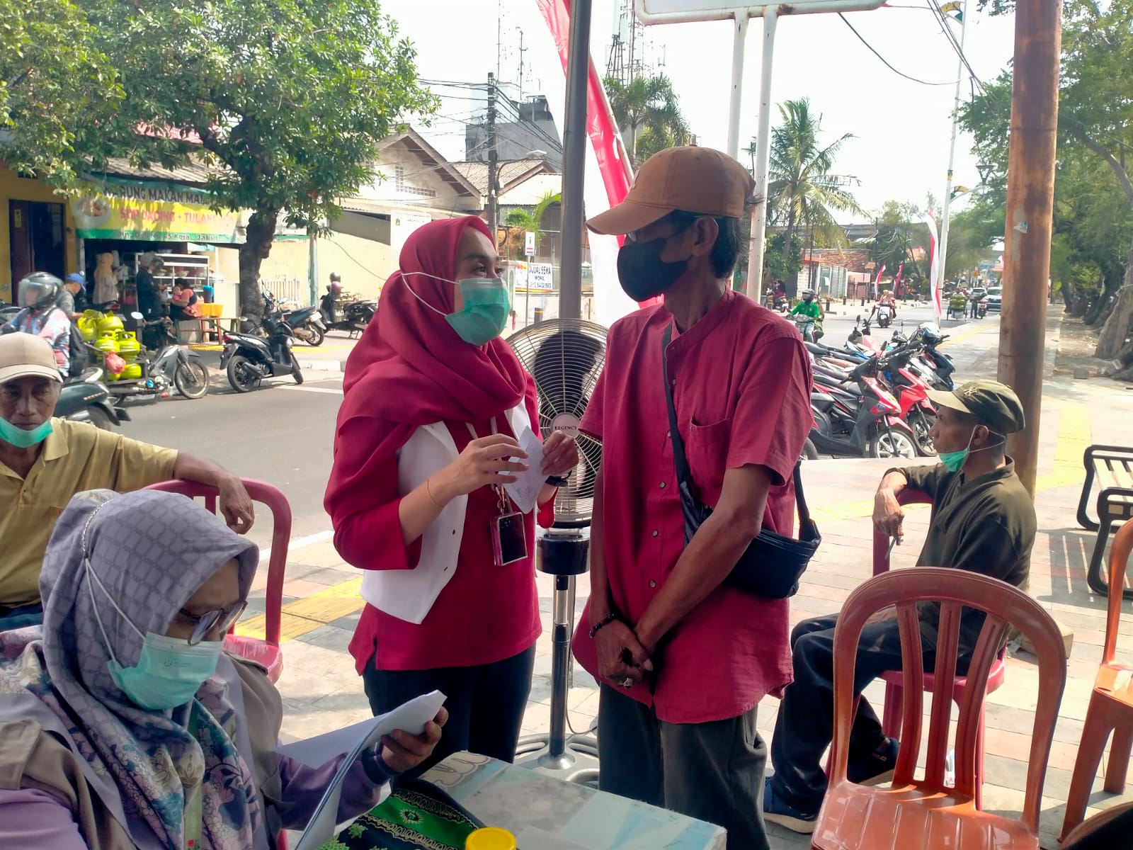 Kegiatan skruning TBC yang terintegrasi dengan Cek Kesehatan Gratis (CKG) dan pemeriksaan rontgen 1