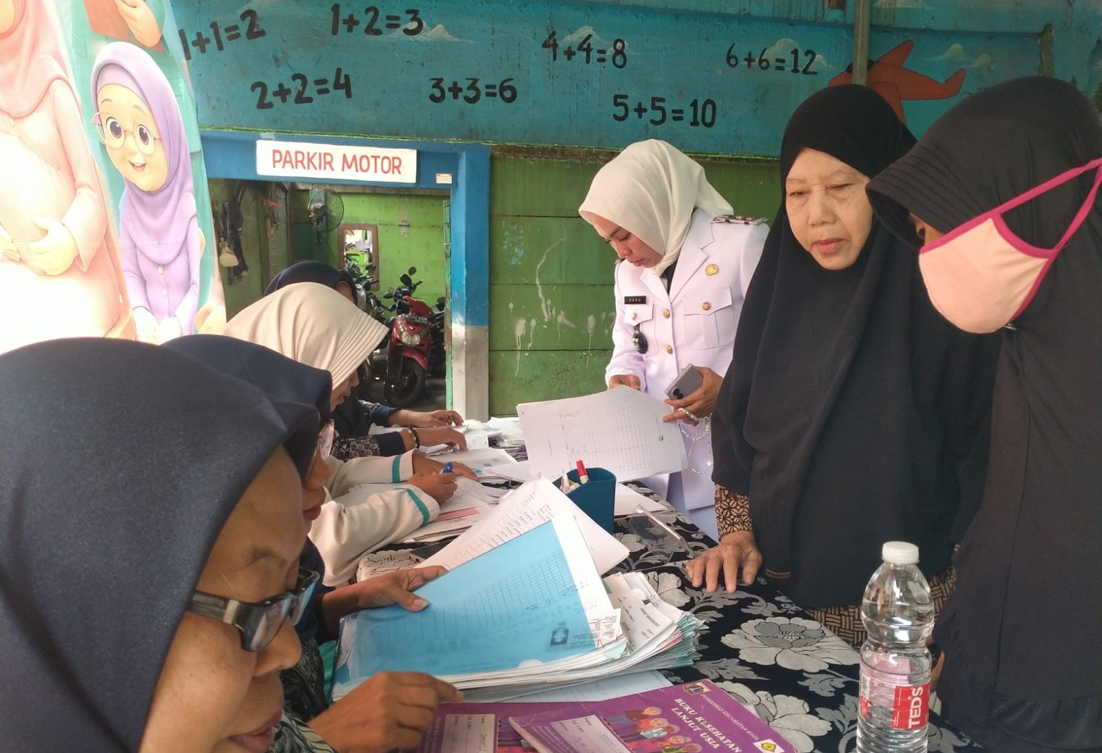 Kegiatan Posyandu Balita dan Lansia Integritas Layanan Primer RW 007 Kelurahan Koja 3