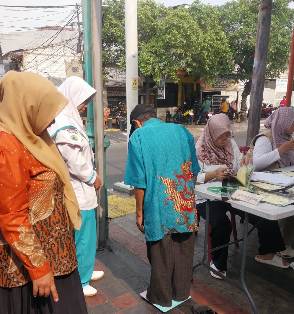 Kelurahan Koja Monitoring Pelayanan Posyandu Balita dan Lansia di RW 003 dan RW 006 5